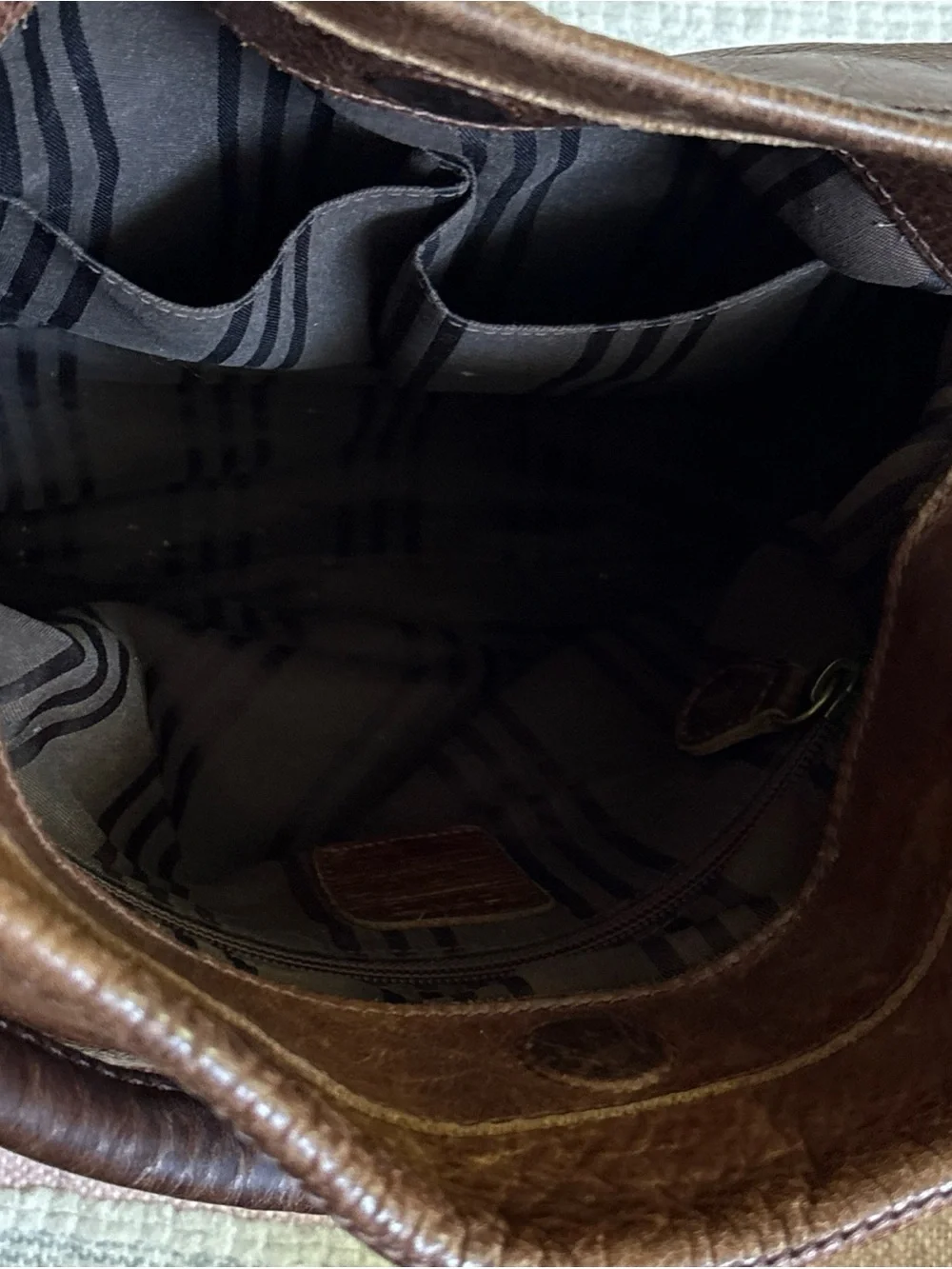 Men's Classic Brown Leather Shoulder Bag